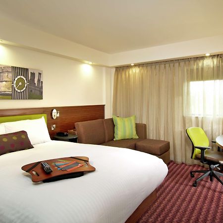 Hampton By Hilton Corby 호텔 객실 사진