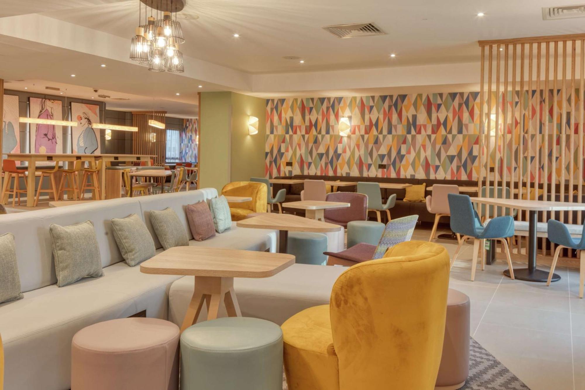 Hampton By Hilton Corby 호텔 외부 사진